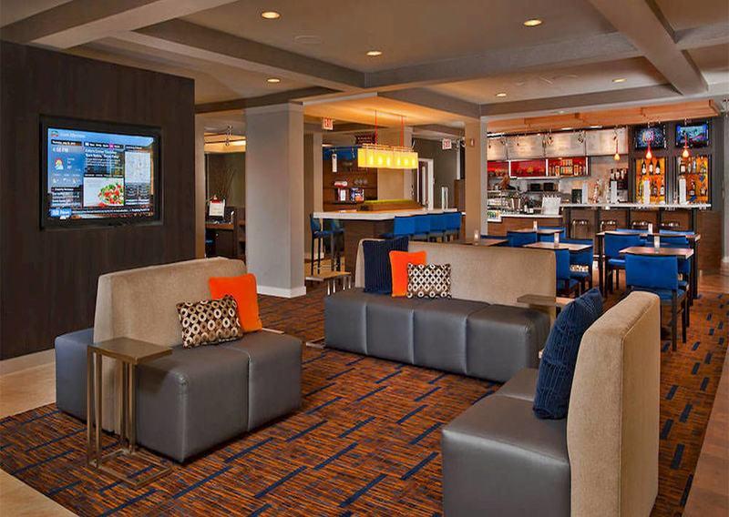 Courtyard By Marriott Youngstown Canfield Exteriér fotografie