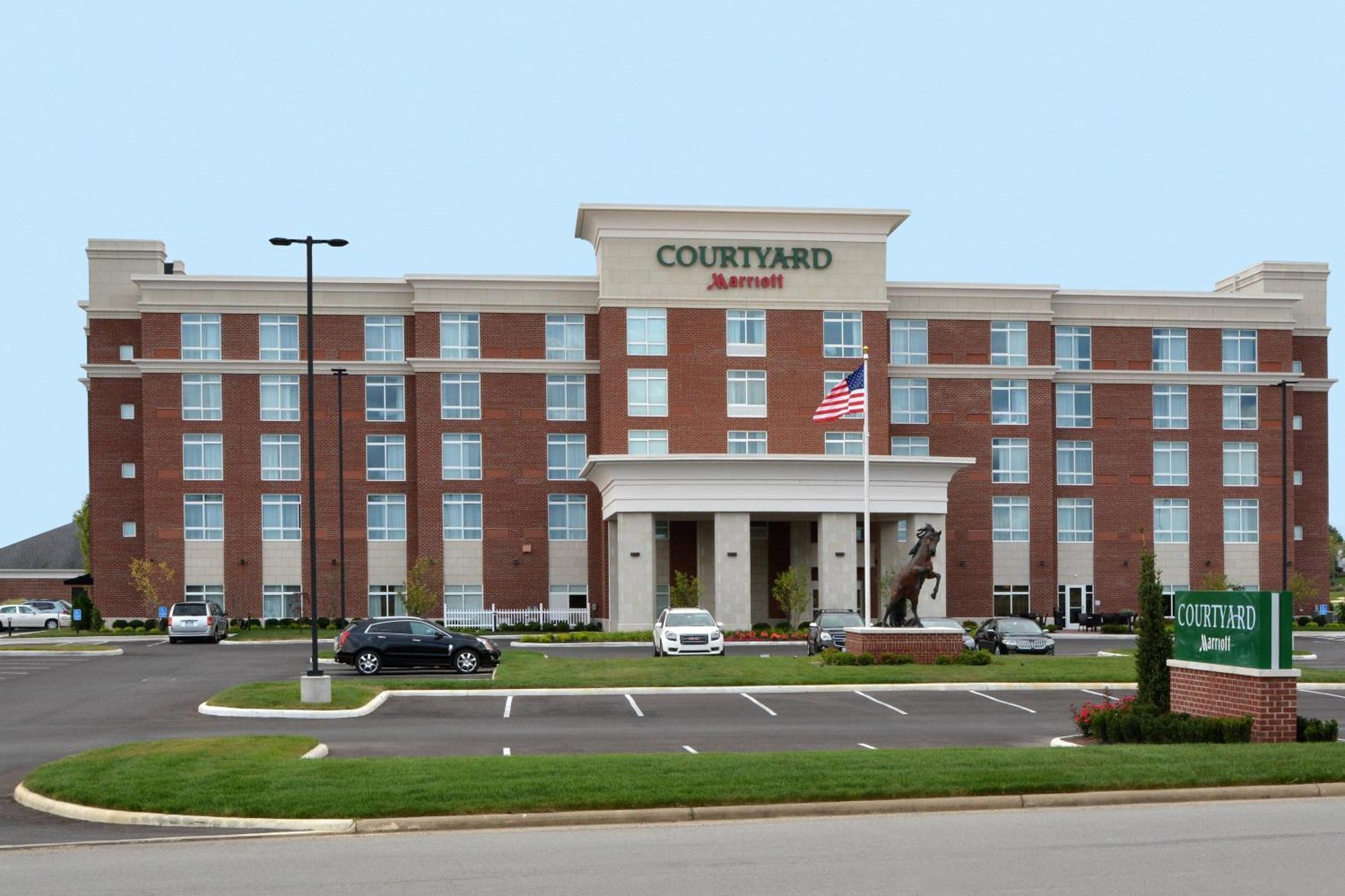Courtyard By Marriott Youngstown Canfield Exteriér fotografie