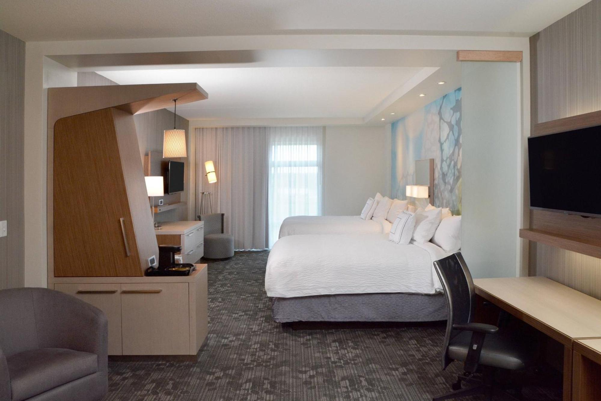 Courtyard By Marriott Youngstown Canfield Exteriér fotografie