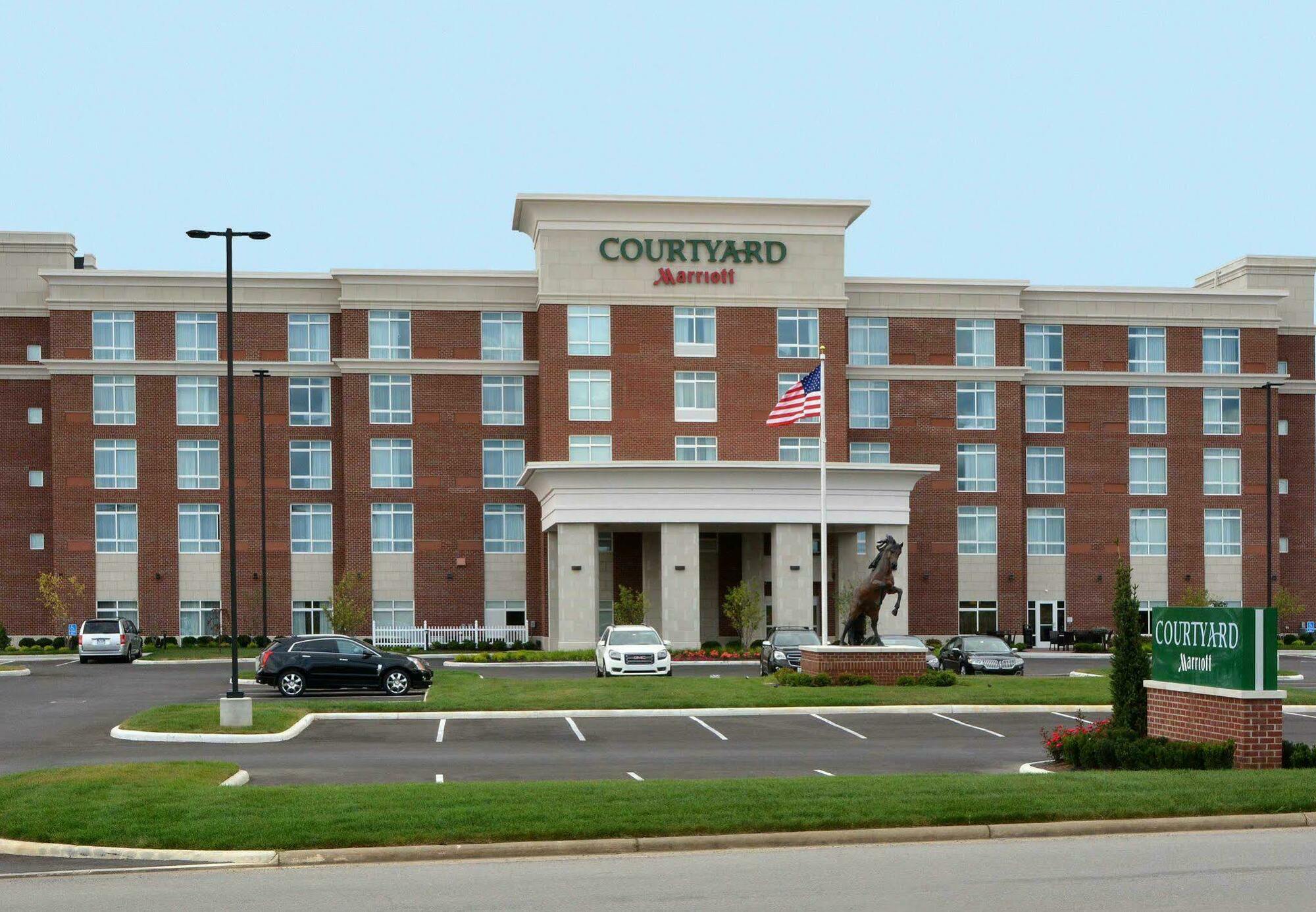 Courtyard By Marriott Youngstown Canfield Exteriér fotografie