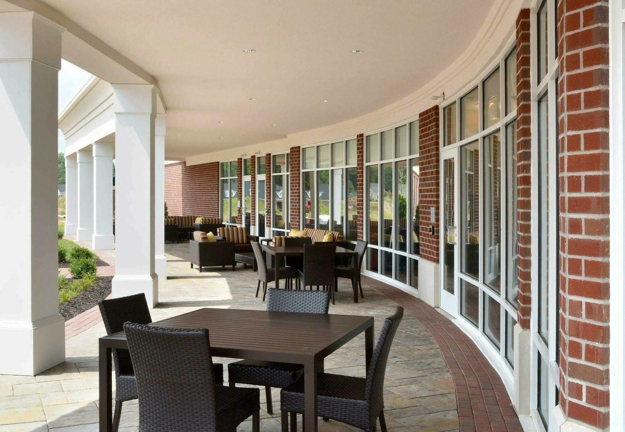 Courtyard By Marriott Youngstown Canfield Exteriér fotografie